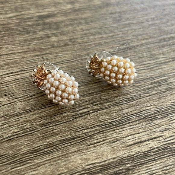 Pearl Pineapple Earrings - Picture 1 of 1